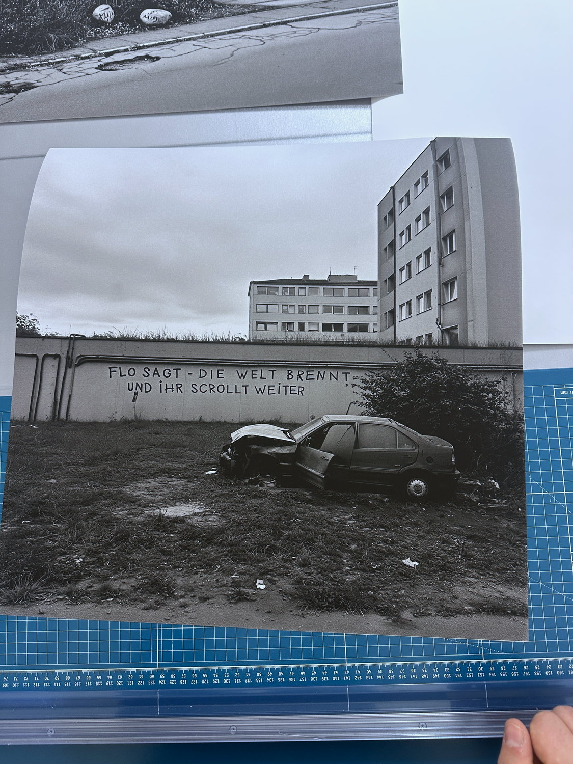 Ein weiterers KI generiertes Bild als Testdruck, im Format 50×50 cm: