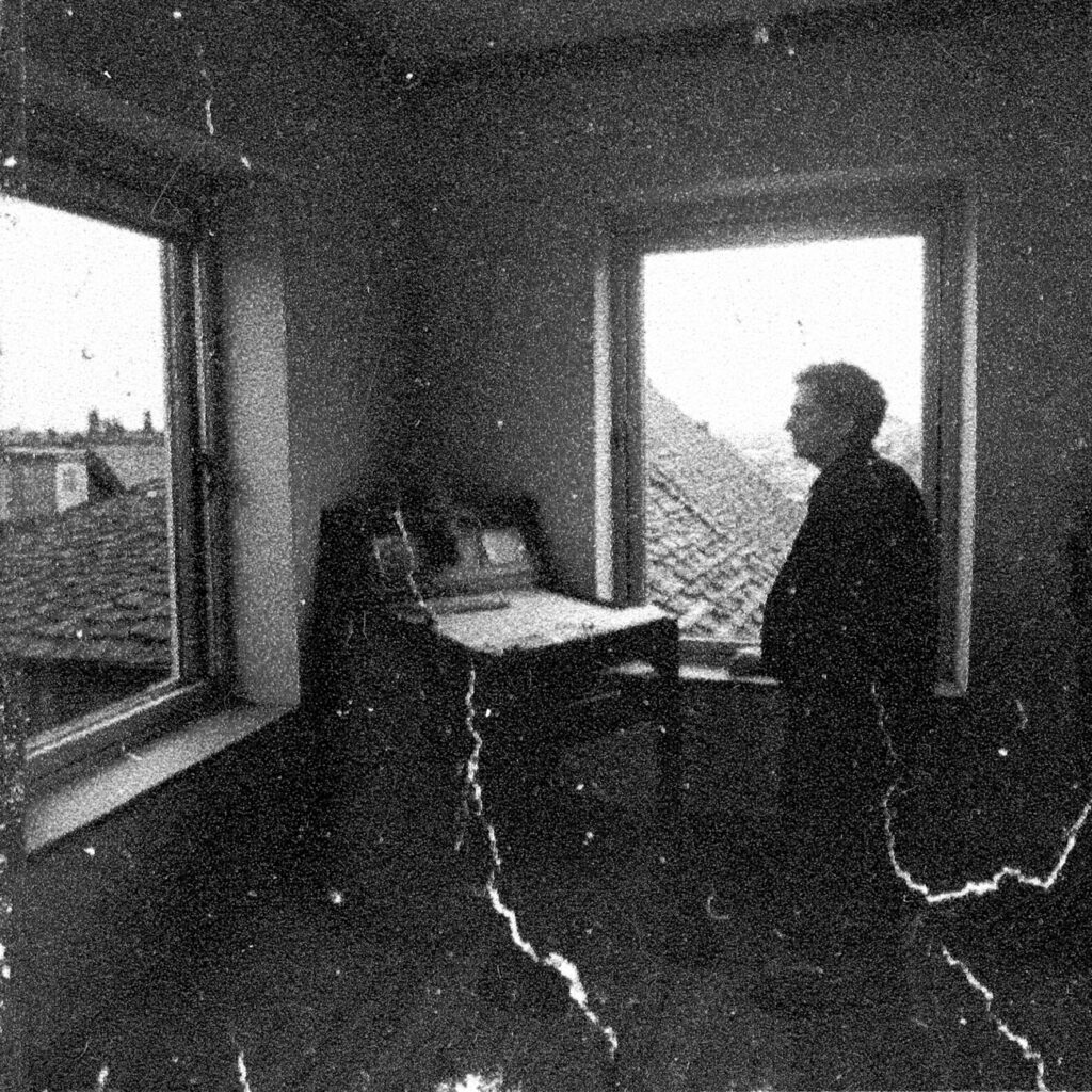 Die zwölf digitalisierten Bilder der wahren Geschichte der Fotografie. Die Geschichte hinter den Bildern wird in der Dokumentation erzählt.