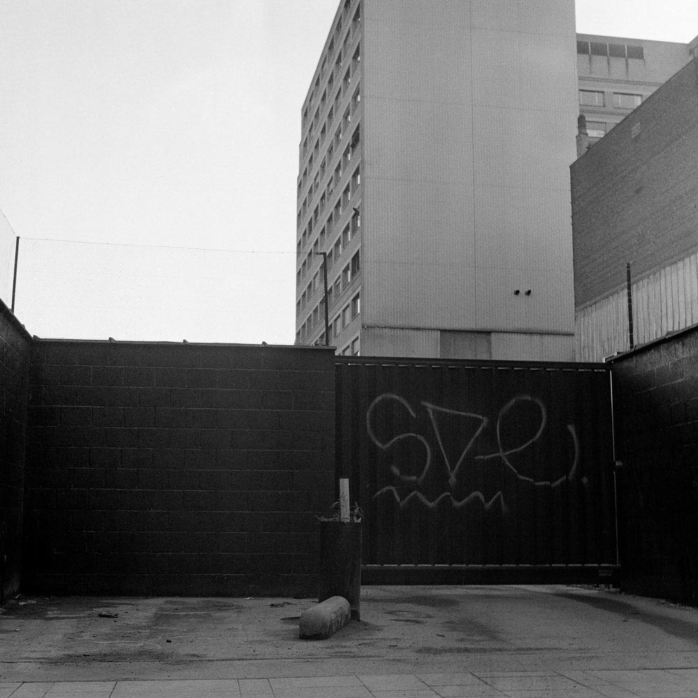 Motive aus der Arbeit „Vaterland“ von Florian Albrecht-Schoeck