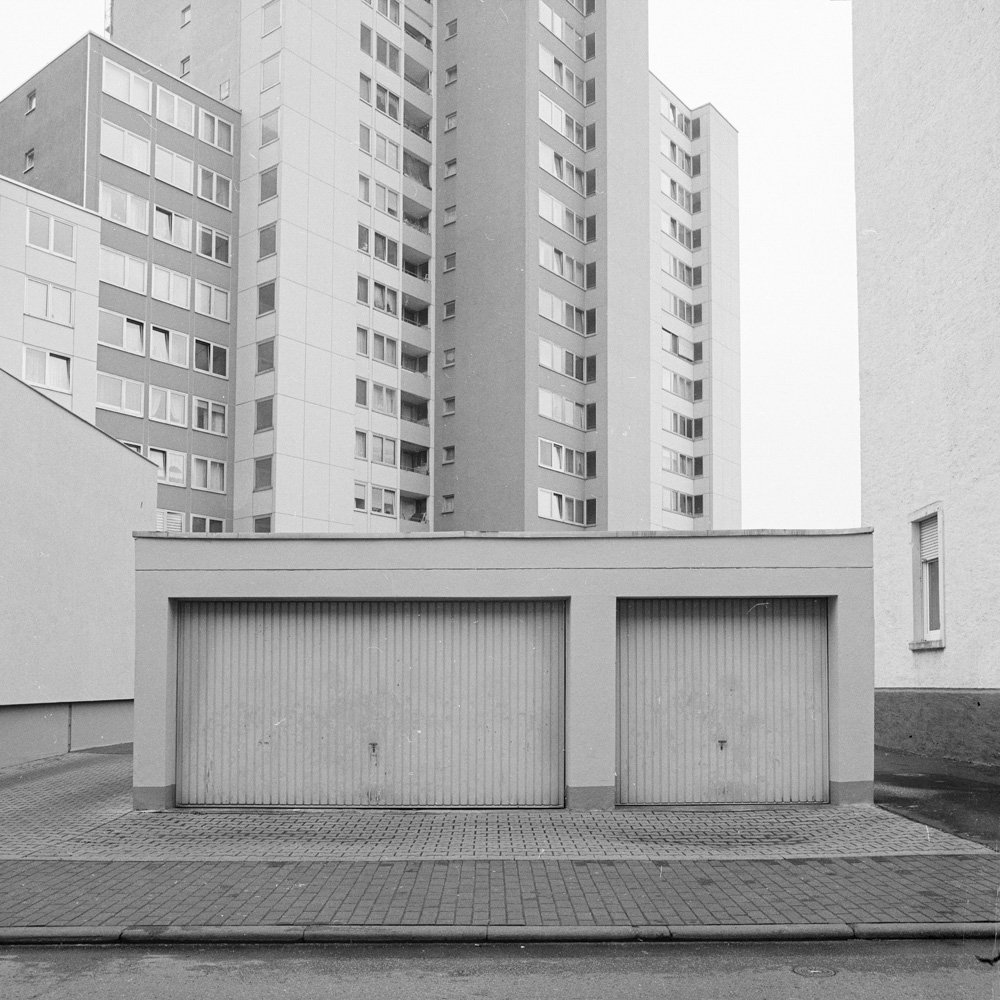 Bild aus der Arbeit „Real Semantik (Heimat/Homeland VIII)“ von Florian Albrecht-Schoeck.