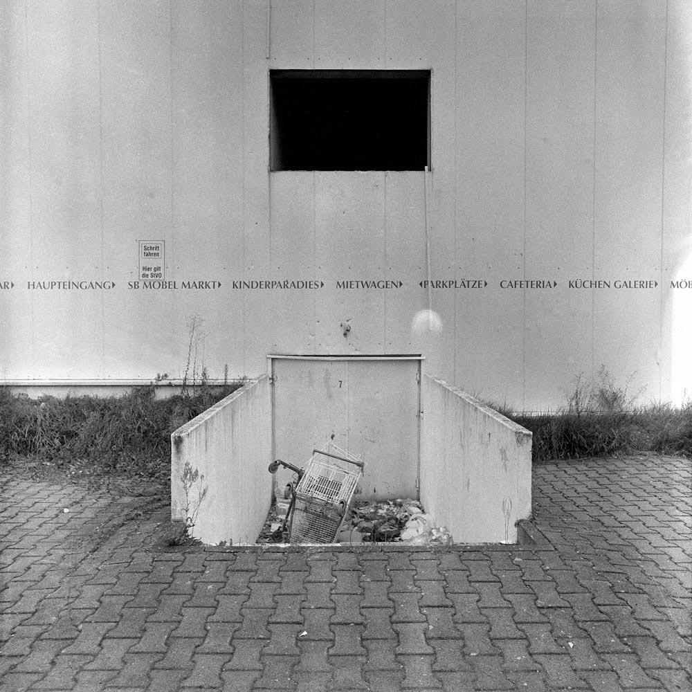 Motive aus der Arbeit „Vaterland“ von Florian Albrecht-Schoeck