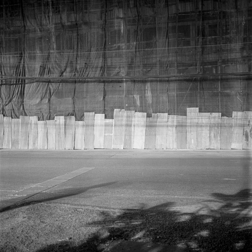 Bild aus der Fotografie Arbeit „Two One Zero (Heimat/Homeland IX)“ von Florian Albrecht-Schoeck.