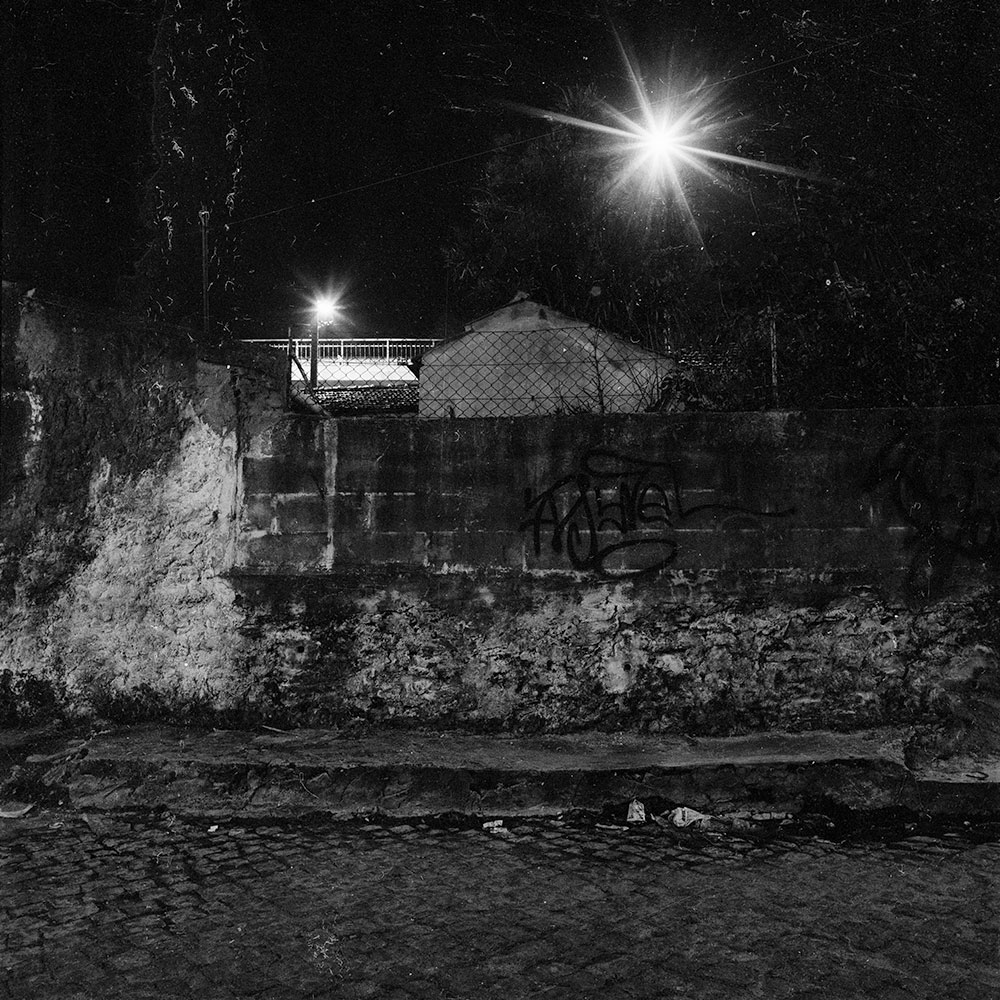 Bild der Werkgruppe „Minha Terra (Heimat III, 2009)“ von Florian Albrecht-Schoeck / Image the workgroup „Minha Terra (Homeland III, 2009)“ by Florian Albrecht-Schoeck