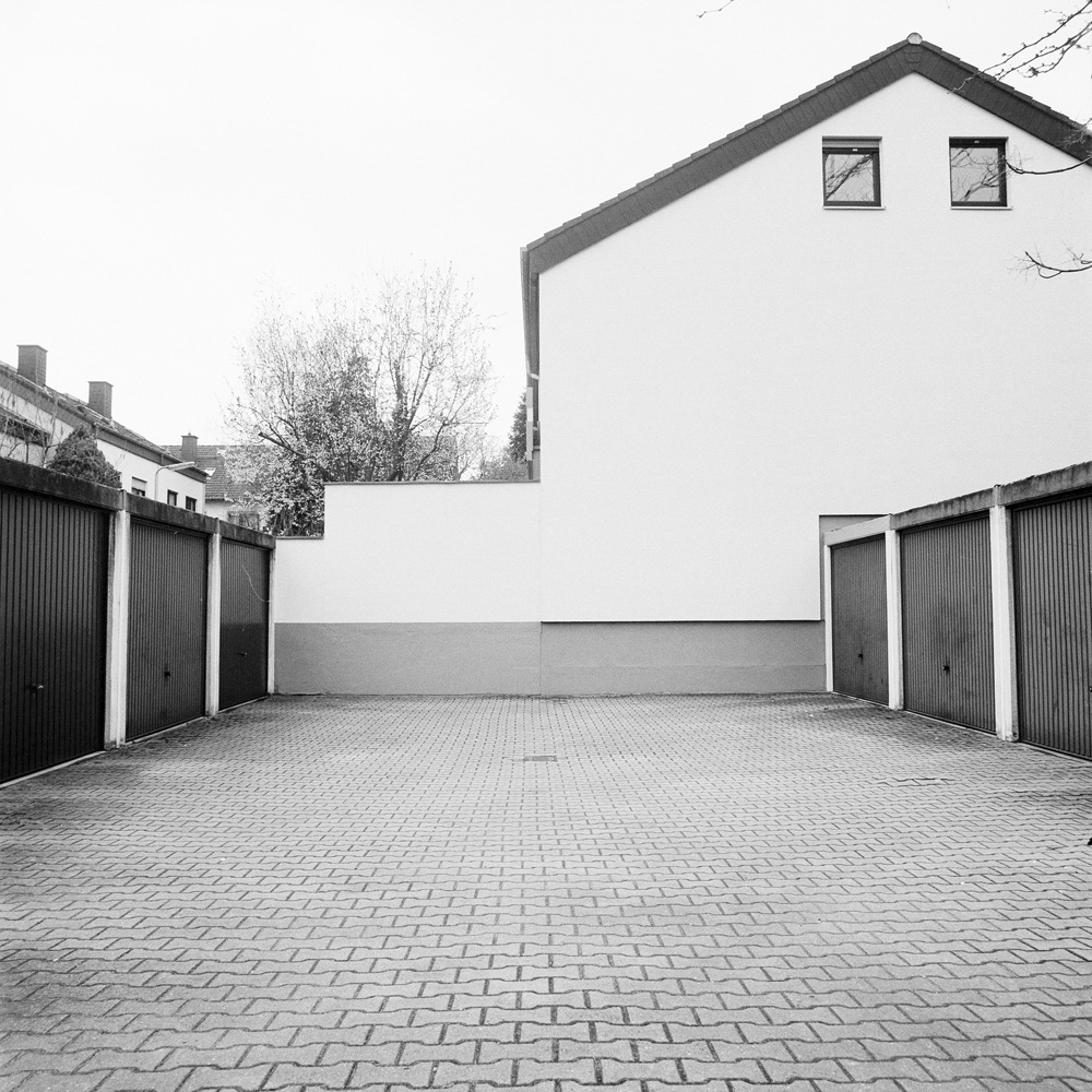 Bild aus der Arbeit „Real Semantik (Heimat/Homeland VIII)“ von Florian Albrecht-Schoeck.