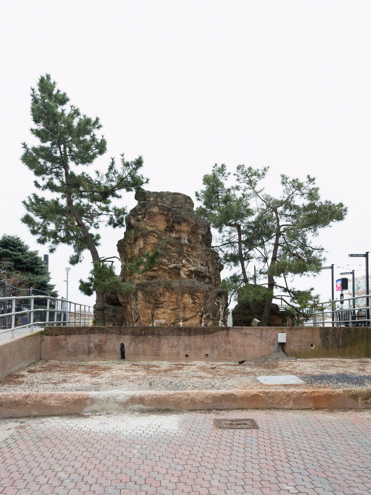 That’s life? - Die Bilder der Arbeit entstanden während einer Reise Jahr 2023.