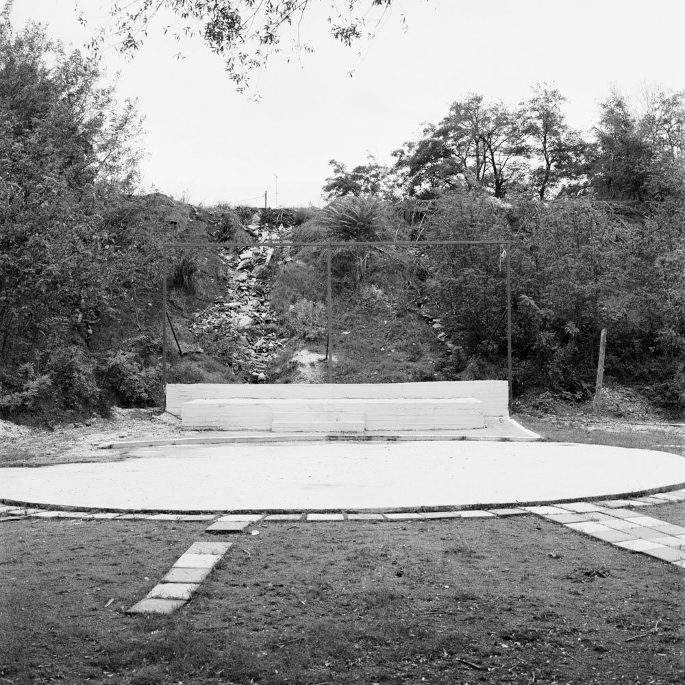 Motive aus der Arbeit „All About (Heimat/Homeland VI)“ von Florian Albrecht-Schoeck