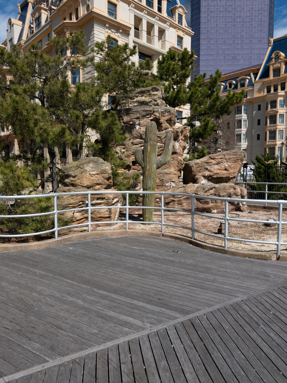 That’s life? - Die Bilder der Arbeit entstanden während einer Reise Jahr 2023.