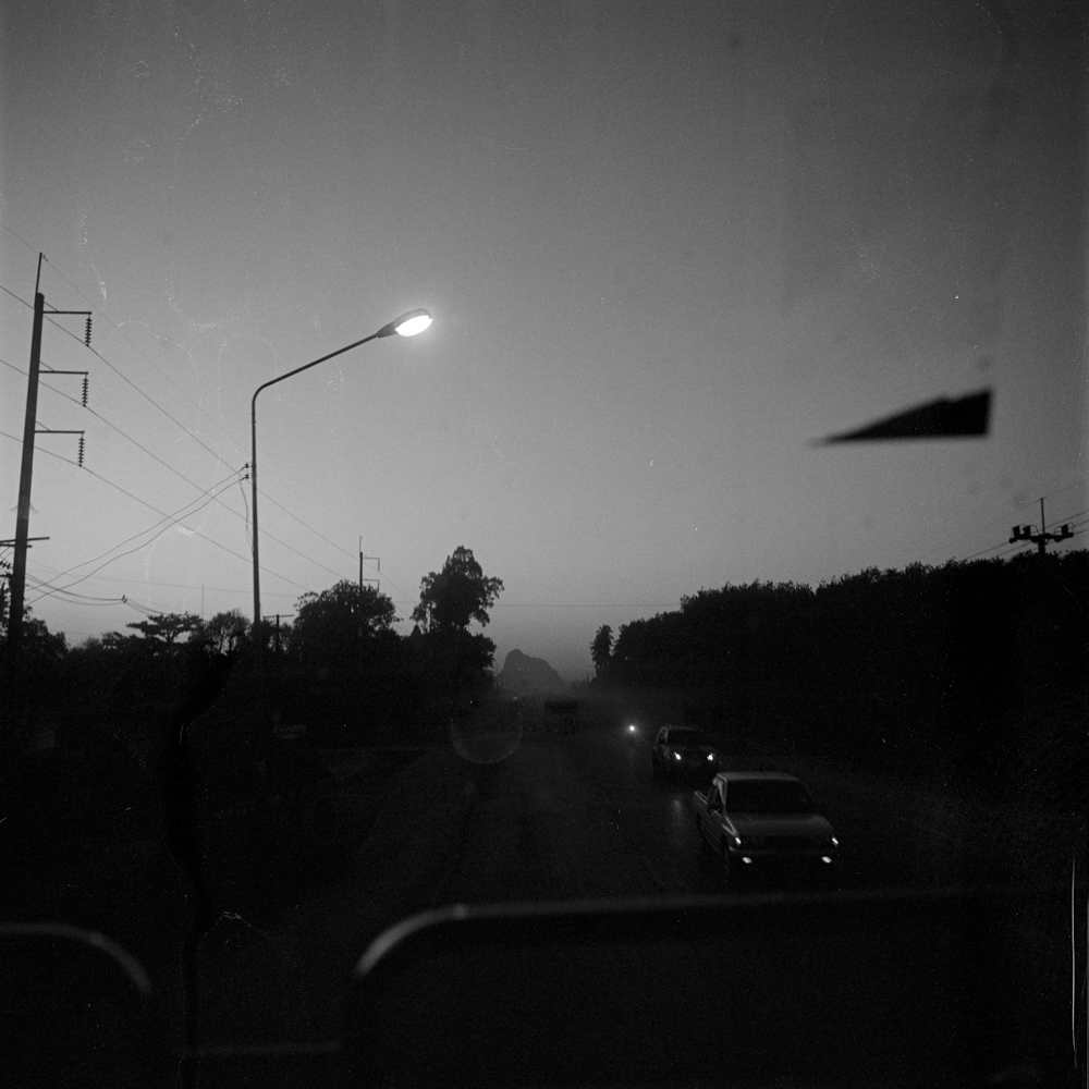 Bild aus der Fotografie Arbeit „Two One Zero (Heimat/Homeland IX)“ von Florian Albrecht-Schoeck.