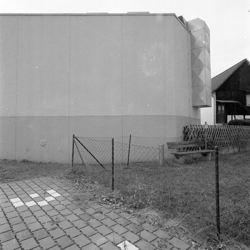 Bild aus der Fotografie Arbeit „ Verzehren und Verzerren (Heimat IV/Homeland IV)“ von Florian Albrecht-Schoeck.