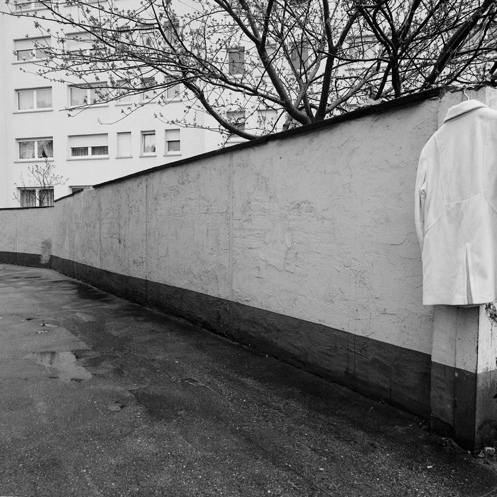 Bild aus der Arbeit „Real Semantik (Heimat/Homeland VIII)“ von Florian Albrecht-Schoeck.