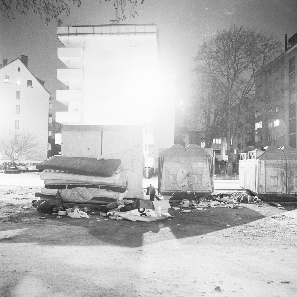 Bild aus der Arbeit „Real Semantik (Heimat/Homeland VIII)“ von Florian Albrecht-Schoeck.