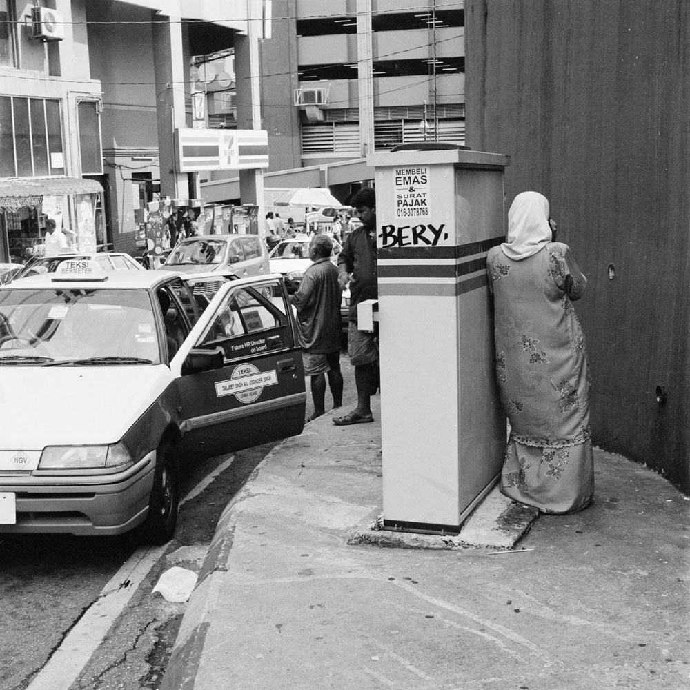 Bild aus der Fotografie Arbeit „Lost (Heimat V / Homeland V)“ von Florian Albrecht-Schoeck.