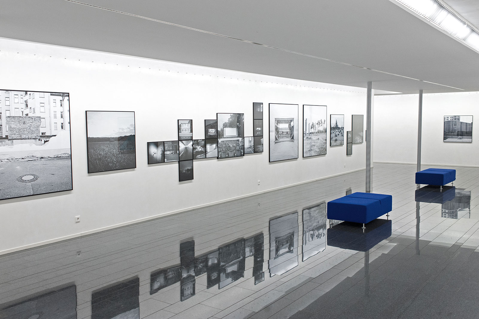 Die Fotografie Arbeit „After Aftermath“ von Florian Albrecht-Schoeck in der Galerie der Schader-Stiftung.
